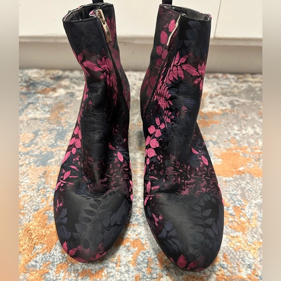 Floral Booties - Picture 4 of 7